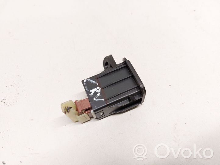 Honda CR-V Tailgate opening switch 