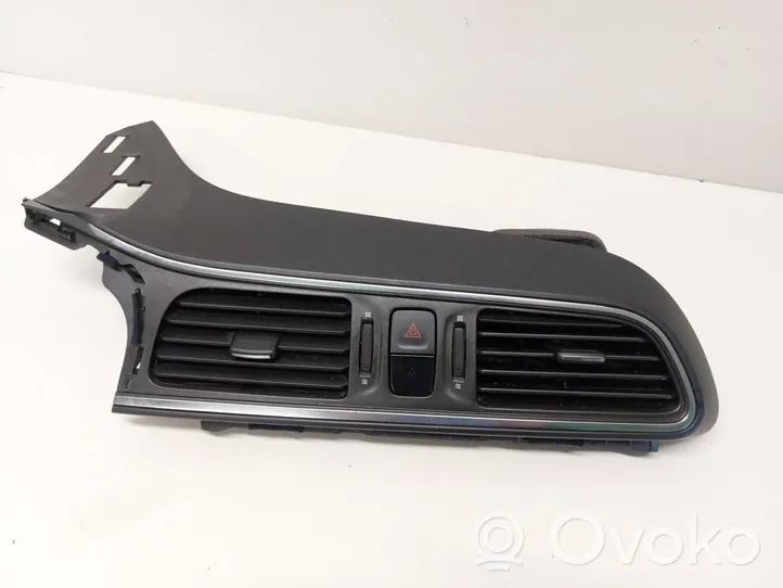 Renault Kadjar Dash center air vent grill 