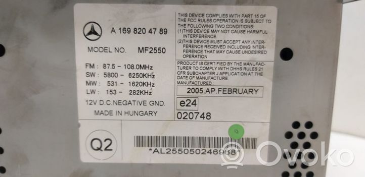 Mercedes-Benz A W169 Panel / Radioodtwarzacz CD/DVD/GPS A1698204789