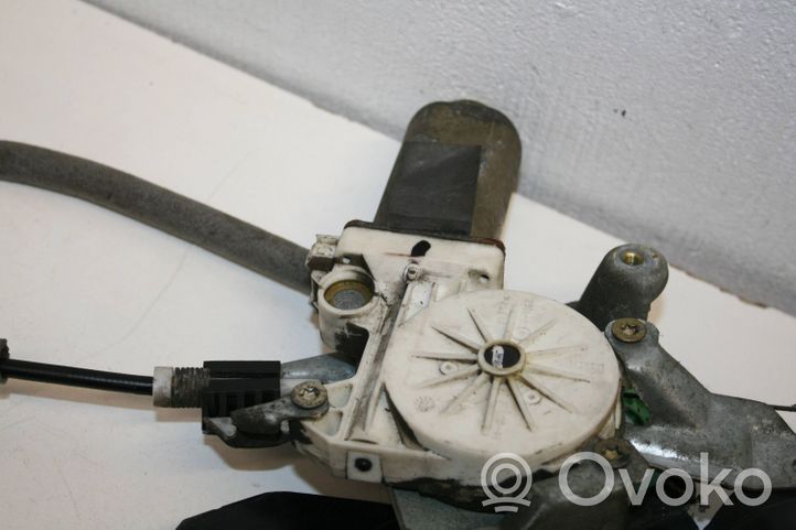 Ford Focus Alzacristalli della portiera anteriore con motorino XS4123200