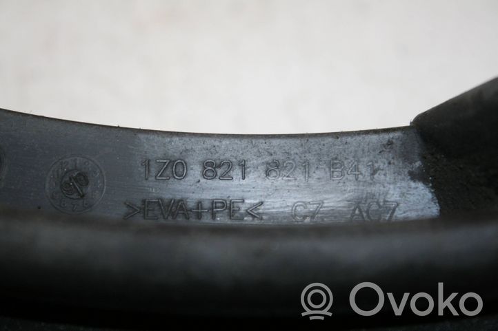 Skoda Octavia Mk2 (1Z) Chlapacze tylne 1Z0821821