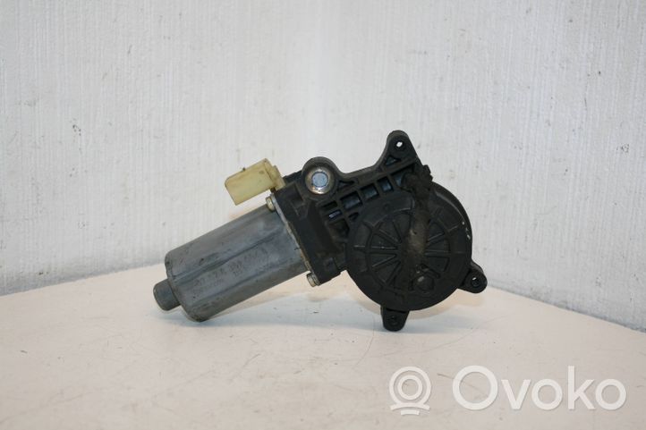 BMW 3 E46 Moteur de lève-vitre de porte avant 8362064