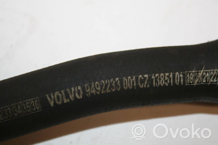 Volvo V70 Moottorin vesijäähdytyksen putki/letku 9492233