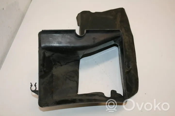 Audi A4 S4 B6 8E 8H Wlot / Kanał powietrza intercoolera 8E0117335C