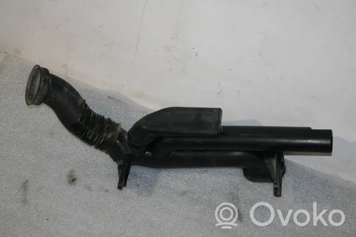 Opel Zafira A Air intake duct part 90531007