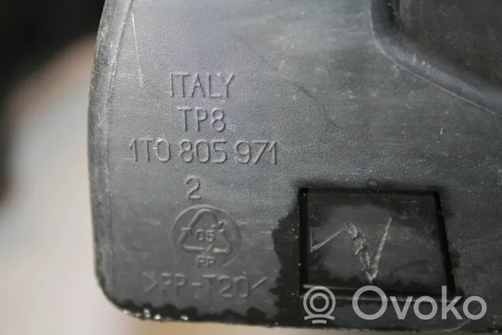 Volkswagen Touran I Oro paėmimo kanalo detalė (-ės) 1T0805971