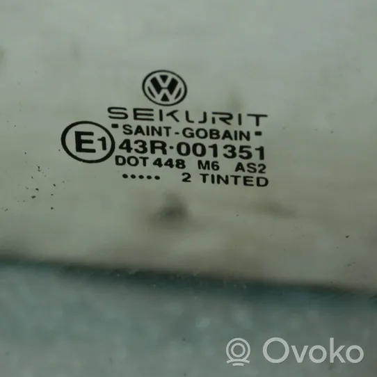 Volkswagen Bora Pagrindinis priekinių durų stiklas (keturdurio) 43R001351