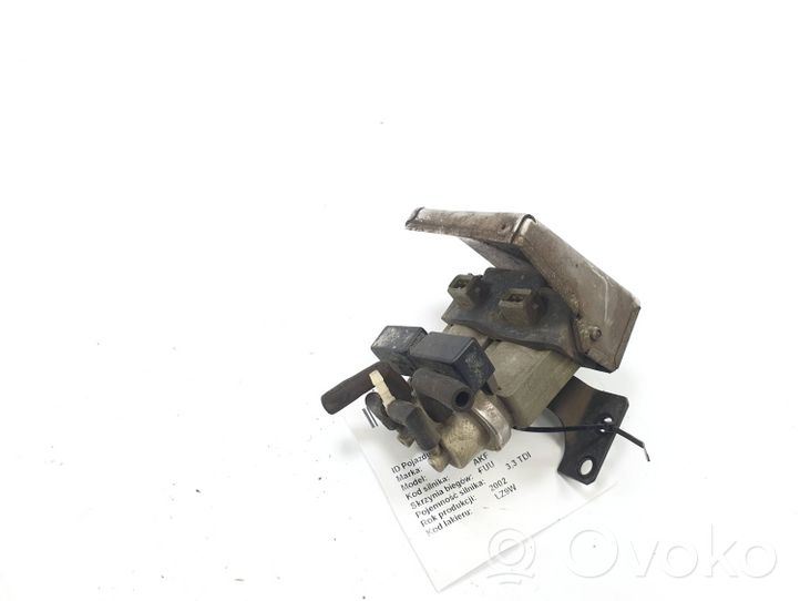 Audi A8 S8 D2 4D Altra parte del vano motore 057906627A