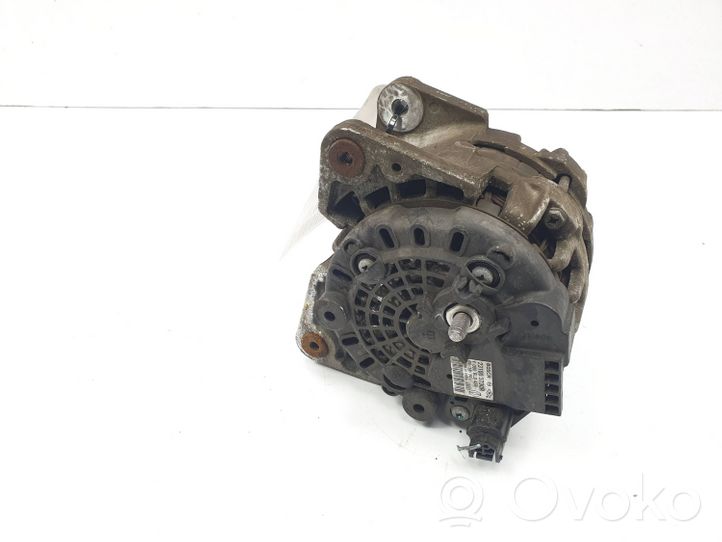 Dacia Sandero Generatore/alternatore 231003730R