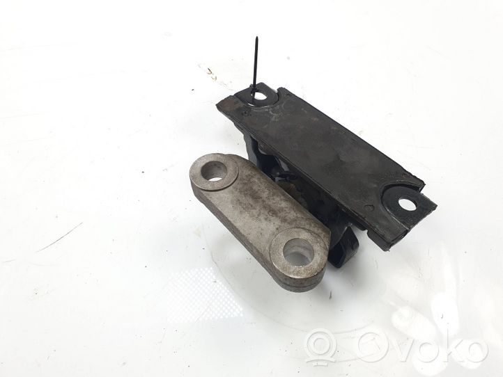 Opel Corsa E Engine mounting bracket 468646740