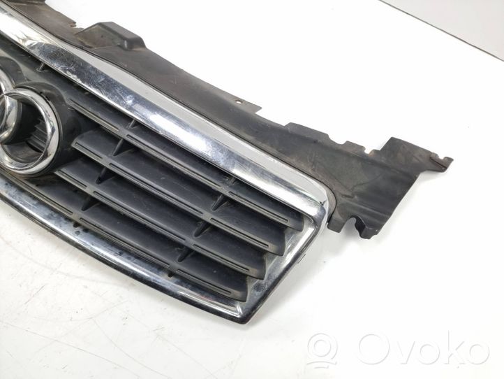 Audi A8 S8 D3 4E Griglia anteriore 4E0807653A