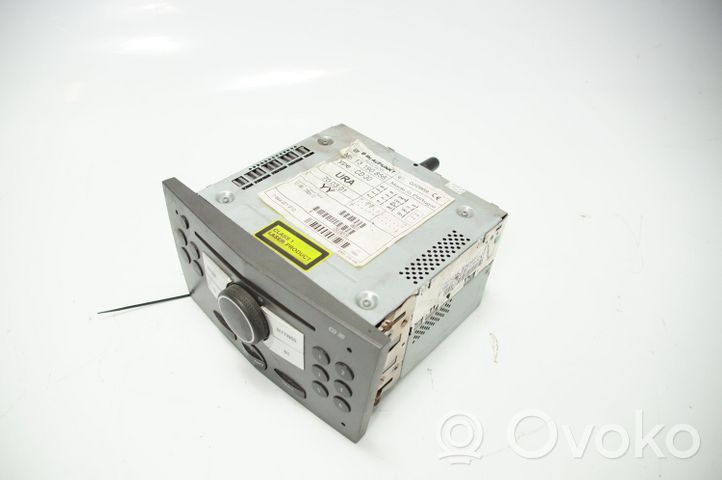 Opel Astra H Radion/GPS-laitteen pääyksikön kehys 13190856