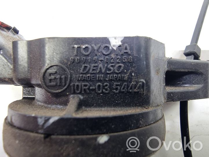 Toyota Avensis T270 Sonstiges Einzelteil Unterboden 10R-035444