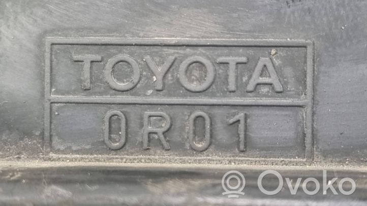 Toyota Corolla Verso E121 Oro filtro dėžė 4614485912