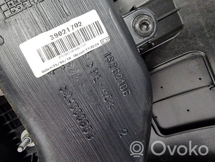 Opel Astra J Deska rozdzielcza 39021702