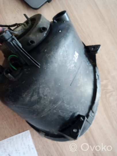 Daewoo Matiz Lampa przednia  2221107r