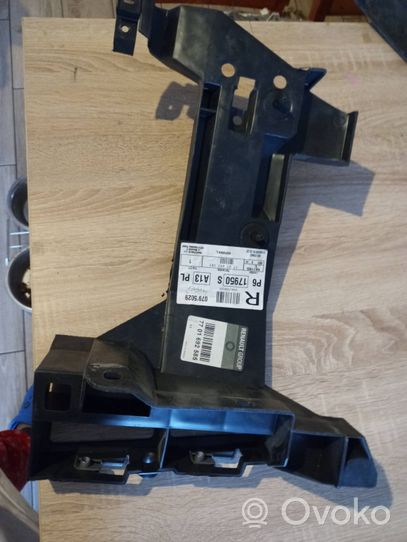 Renault Master II Support de pare-chocs arrière 7701692585