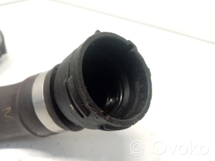 BMW 5 E60 E61 Tuyau de liquide de refroidissement moteur 17127565075