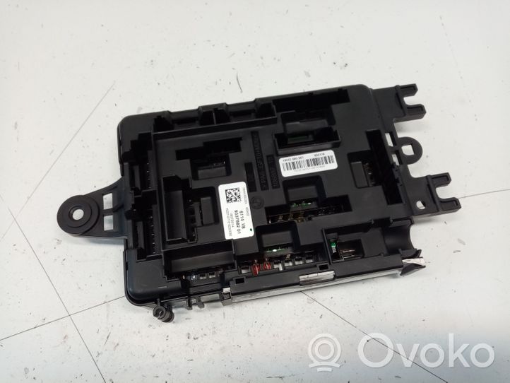 BMW 3 F30 F35 F31 Sulakemoduuli 9337882