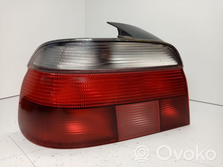 BMW 5 E39 Lampa tylna 2496297