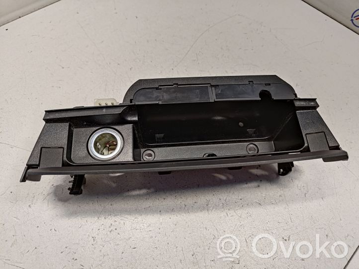 BMW 7 F01 F02 F03 F04 Vano portaoggetti nel bagagliaio anteriore 9119317