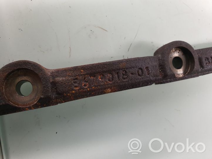 BMW 3 G20 G21 Kita variklio detalė 8679018