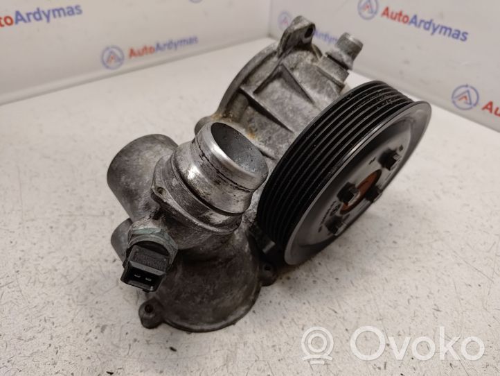 BMW X5 E70 Pompe de circulation d'eau 11517586779