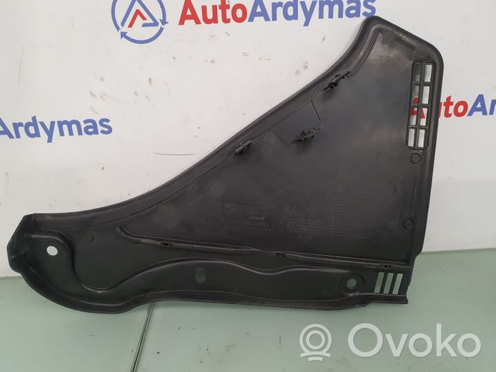 BMW 5 F10 F11 Rivestimento del tergicristallo 7216977