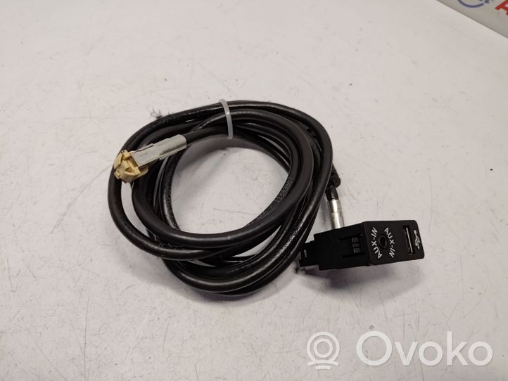 BMW 4 F32 F33 Câble adaptateur AUX 84109229247