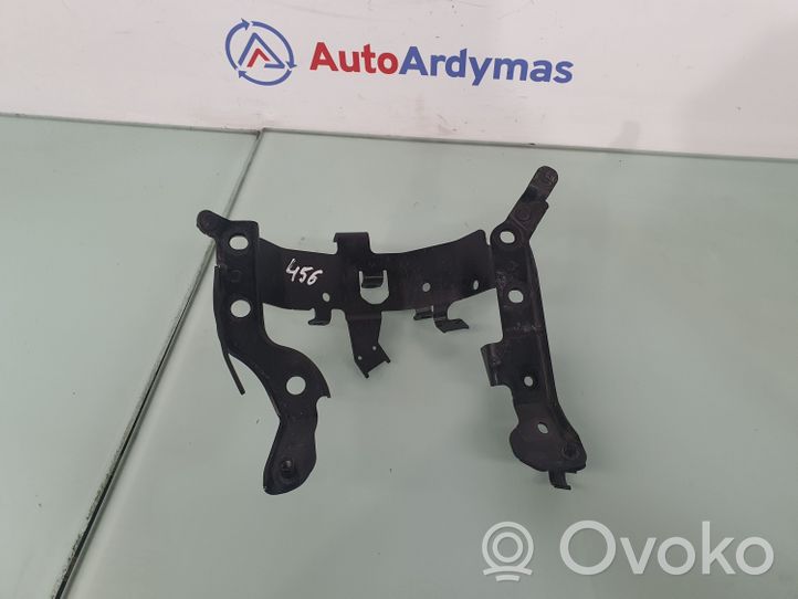 BMW 5 F10 F11 Kita variklio skyriaus detalė 17137611352