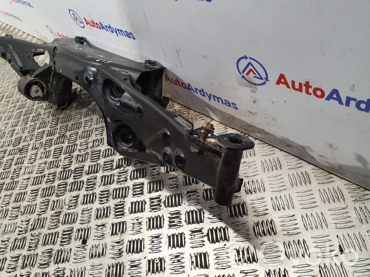 BMW X1 F48 F49 Travesaño trasero 33316862558