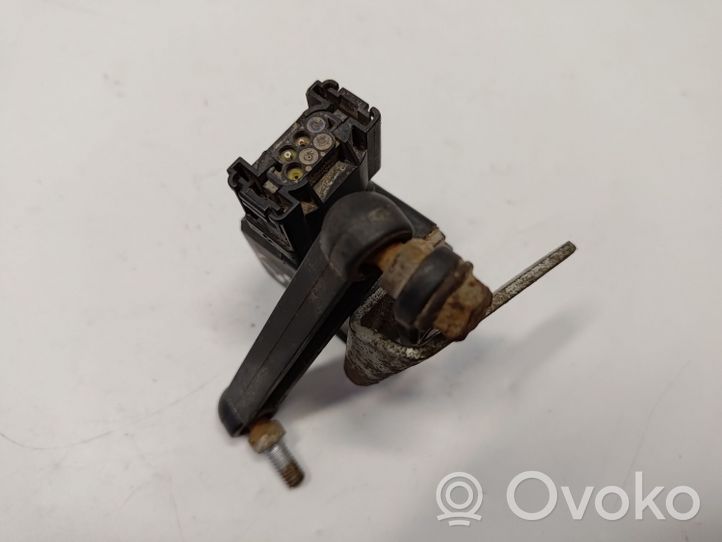 BMW 5 E39 Sensor de nivel del faro delantero/principal 1093698