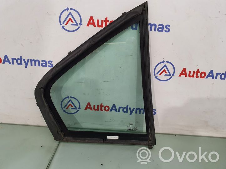 BMW 7 E38 Rear vent window glass 51348168125