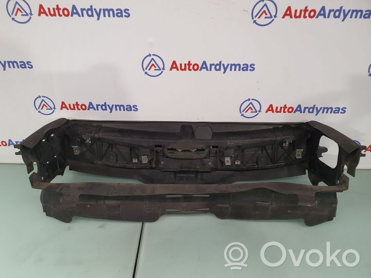 BMW 4 F32 F33 Wlot / Kanał powietrza intercoolera 51747290610