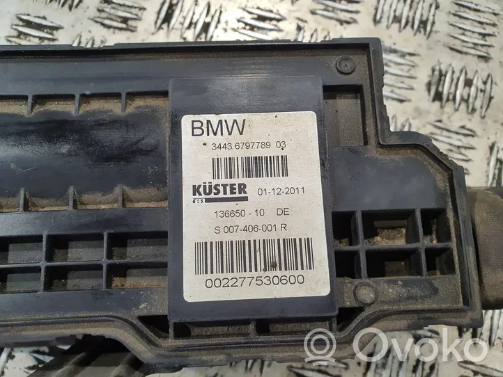 BMW 7 F01 F02 F03 F04 Modulo di controllo del freno a mano 6797789