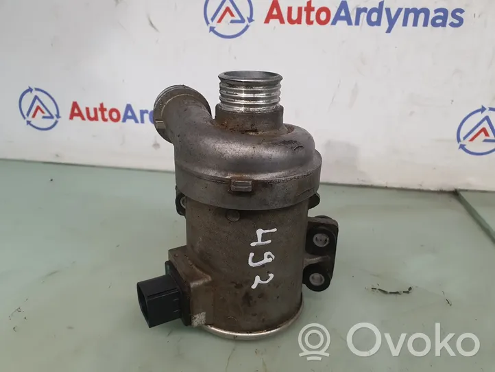 BMW 3 F30 F35 F31 Water pump 8635089