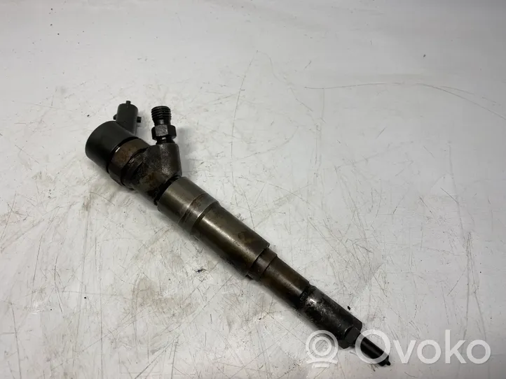 BMW 5 E39 Fuel injector 7785985