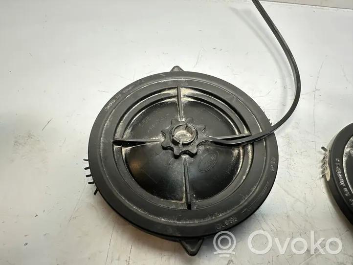 BMW 7 F01 F02 F03 F04 Osłona żarówki lampy przedniej 63117225300