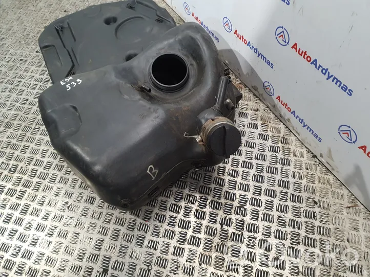 BMW 5 E34 Serbatoio del carburante 16111179436