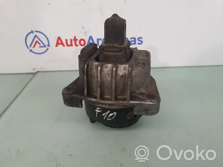 BMW 7 F01 F02 F03 F04 Supporto di montaggio del motore 6777373