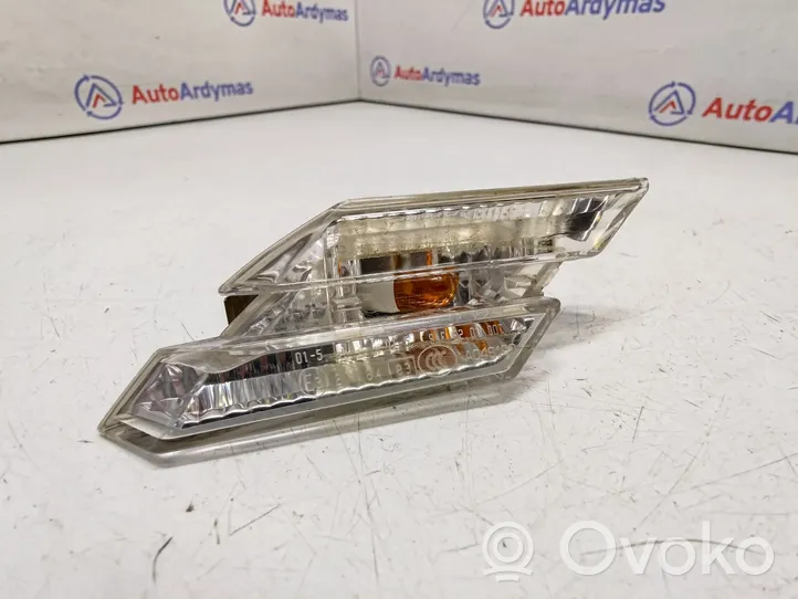 BMW 6 E63 E64 Front fender indicator light 7165810