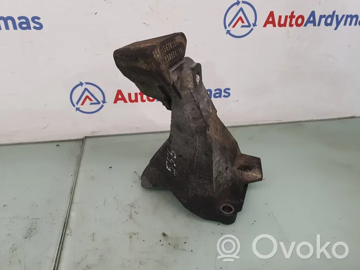 BMW 3 E90 E91 Engine mounting bracket 6781916