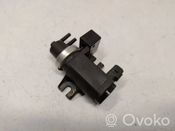 BMW X5 E53 Valve vacuum 2247906