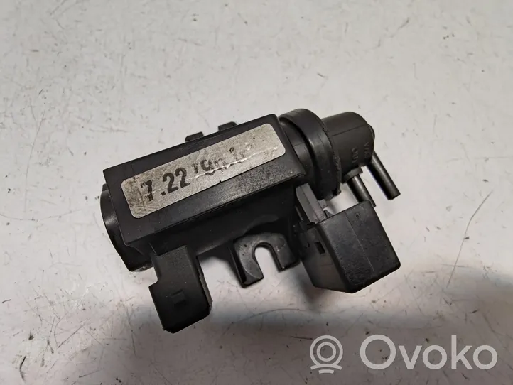 BMW 7 E38 Valve vacuum 722796010