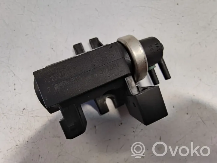 BMW 7 E38 Valve vacuum 2247906