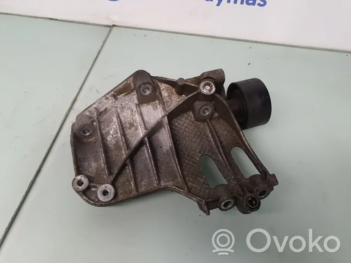 BMW X3 F25 Uchwyt / Mocowanie sprężarki klimatyzacji 7585167