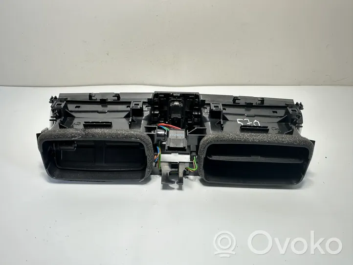 BMW 4 F32 F33 Centrālais gaisa ventilācijas režģis 9218552