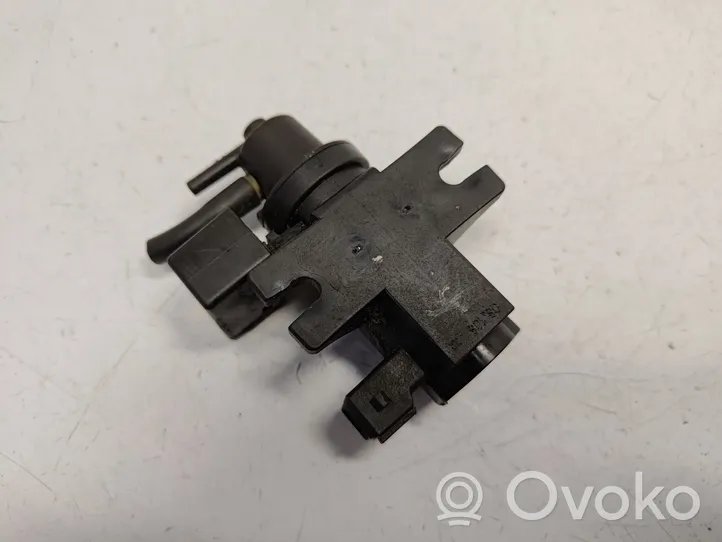 BMW X5 E53 Valve vacuum 11747796634