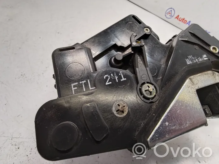 BMW 3 E46 Front door lock 51217011241