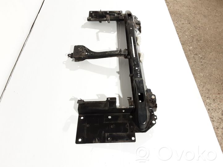 Nissan Murano Z50 Traverse inférieur support de radiateur 